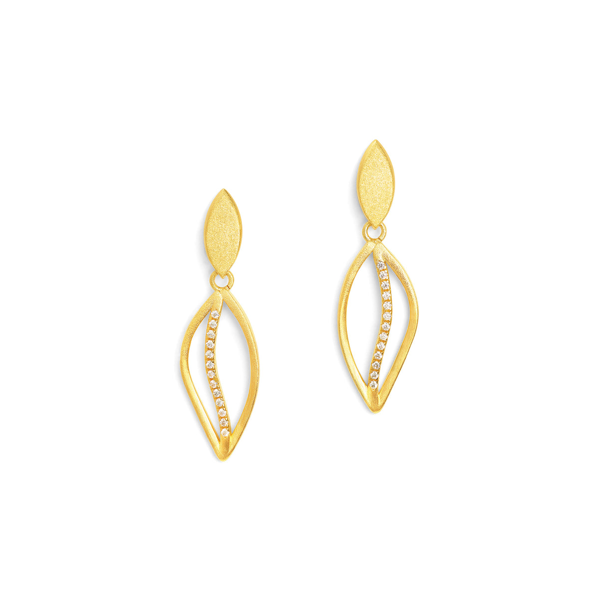 Ohrhänger Swingli von BERND WOLF aus 24-Karat-goldplattiertem Sterlingsilber mit Zirkonia, Designlinie Sentro.