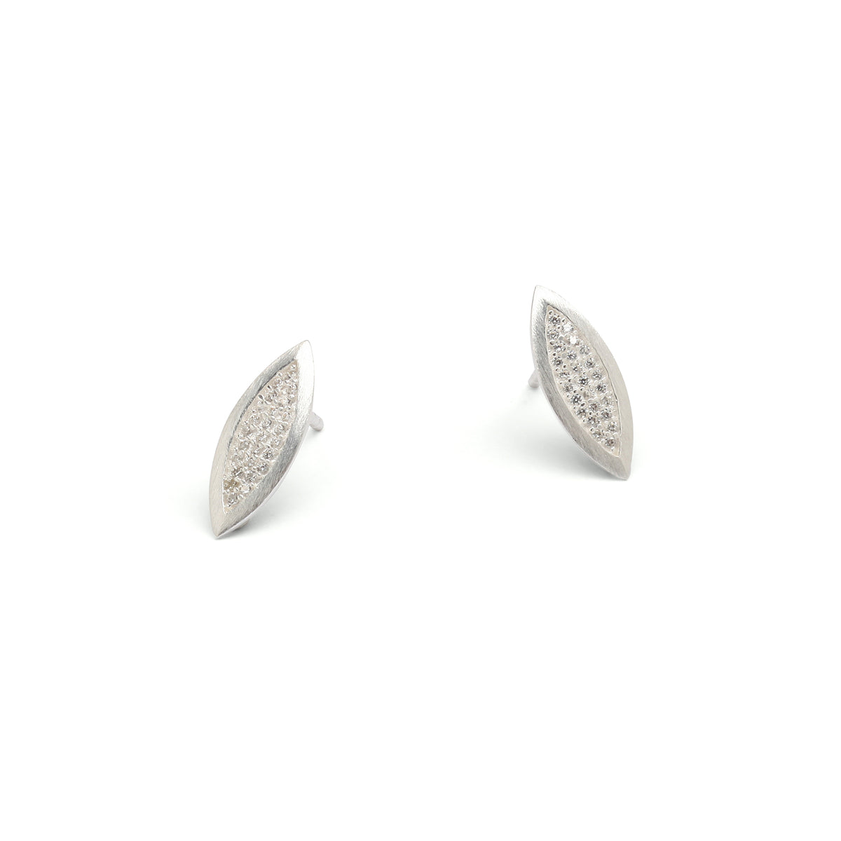 Ohrstecker Valesa von BERND WOLF aus 925er Sterlingsilber mit Zirkonia, Designlinie Pavé Zirkonia.