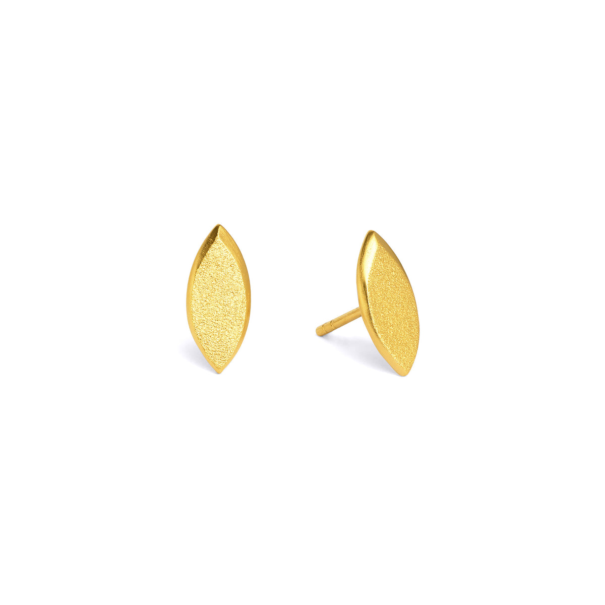 Ohrstecker Marqavi von BERND WOLF aus 24-Karat-goldplattiertem Sterlingsilber, Designlinie Navette.