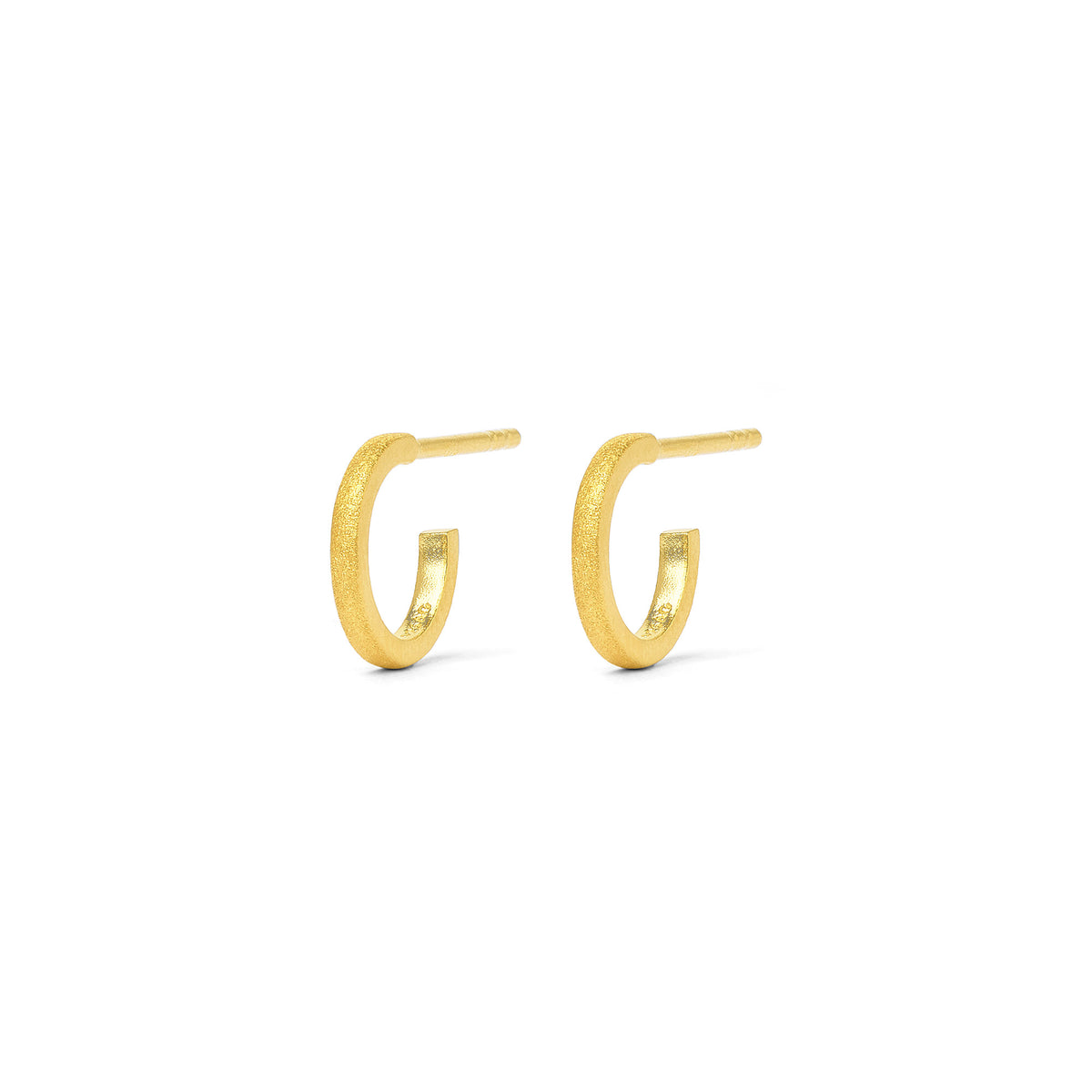 Creolen Creolini von BERND WOLF aus 24-Karat-goldplattiertem Sterlingsilber, Designlinie Basics.
