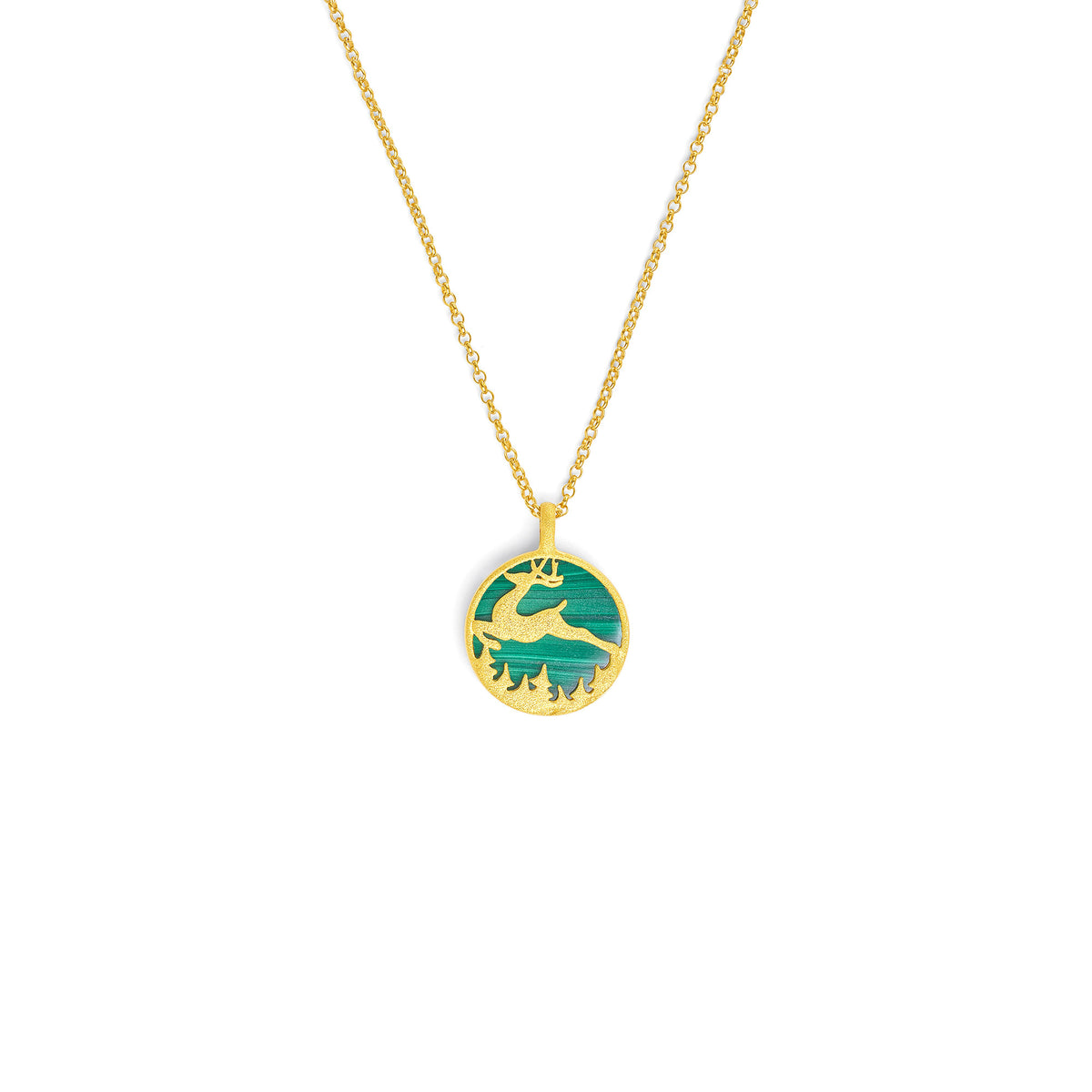Kette mit Anhänger Hirsch von BERND WOLF aus 24-Karat-goldplattiertem Sterlingsilber mit Malachit, Designlinie Bergwelt.