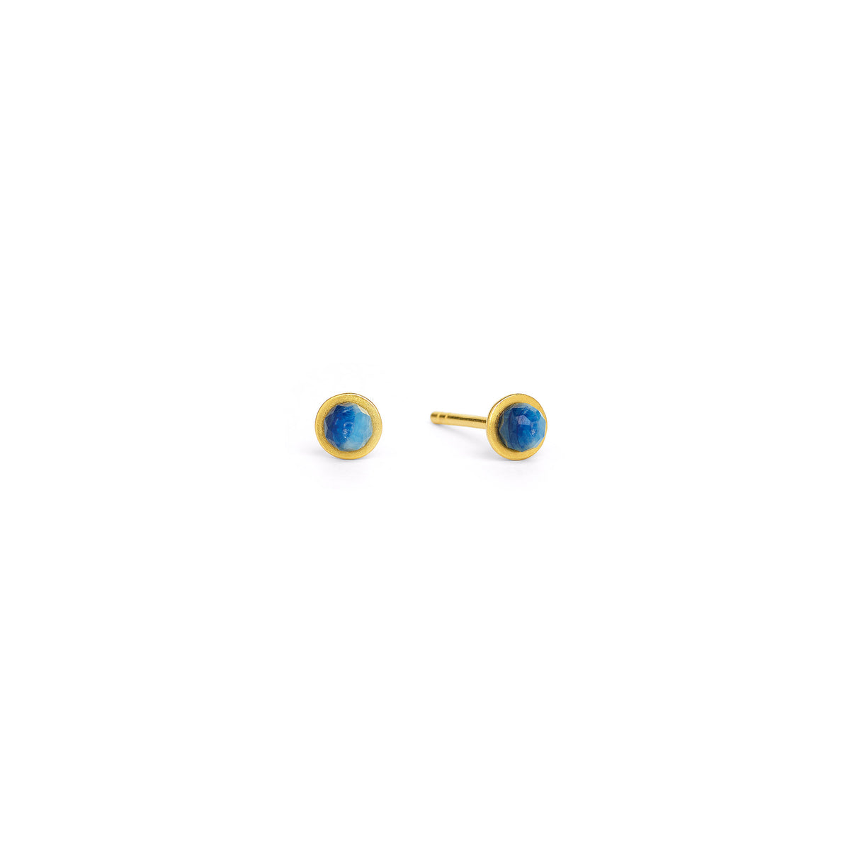 Ohrstecker Banni von BERND WOLF aus 24-Karat-goldplattiertem Sterlingsilber mit Kyanit, Designlinie Basics.