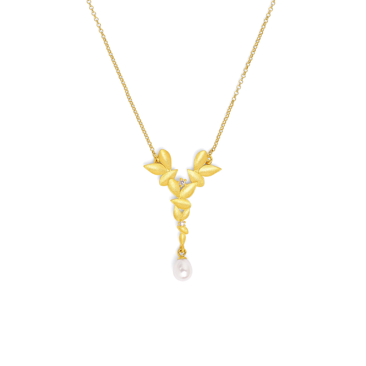 Kette mit Anhänger Yolani von BERND WOLF aus 24-Karat-goldplattiertem Sterlingsilber mit Süßwasserperle, Designlinie Leaves.