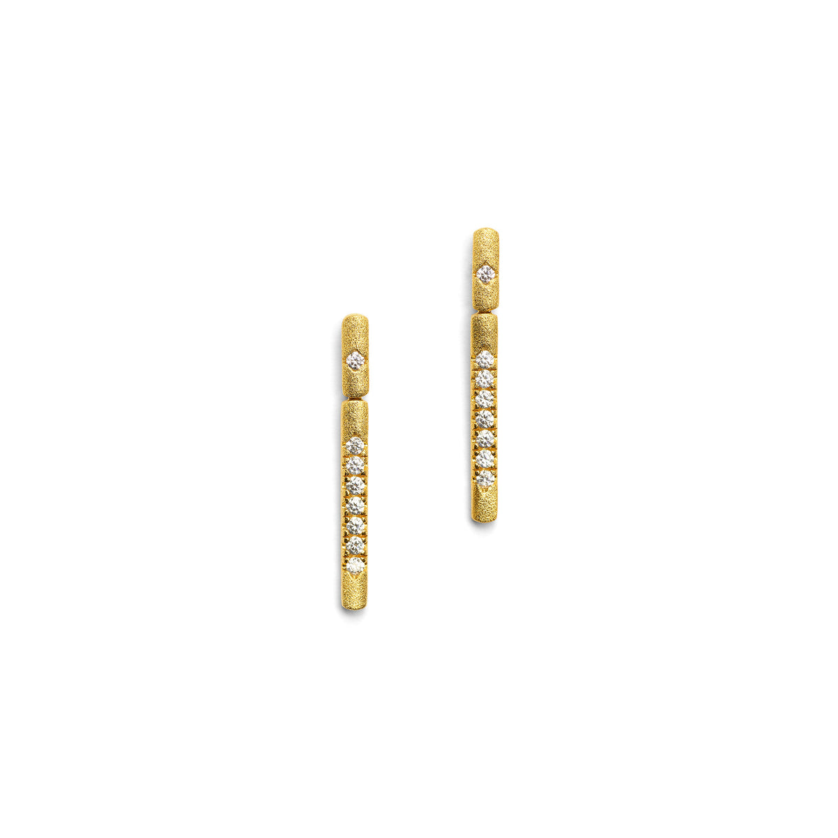 Ohrhänger Linea von BERND WOLF aus 24-Karat-goldplattiertem Sterlingsilber mit Zirkonia, Designlinie Sentro.