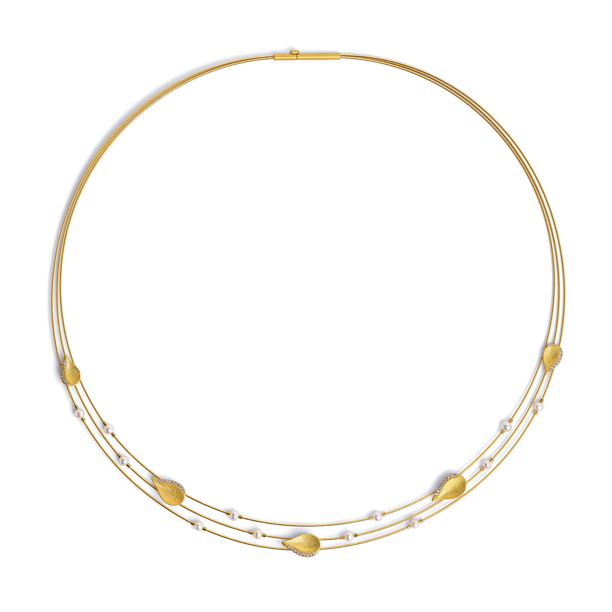 Collier von BERND WOLF aus 24-Karat-goldplattiertem Sterlingsilber mit Süßwasserperle.