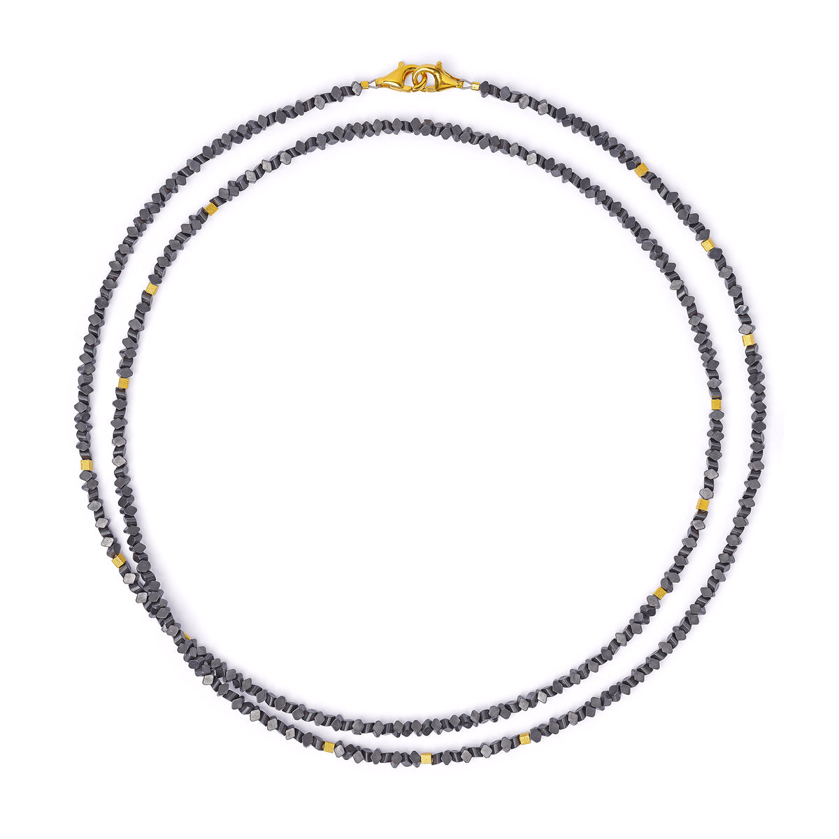 Halskette Rabealong von BERND WOLF aus 24-Karat-goldplattiertem Sterlingsilber mit Hämatin matt, Designlinie Cleopatra.