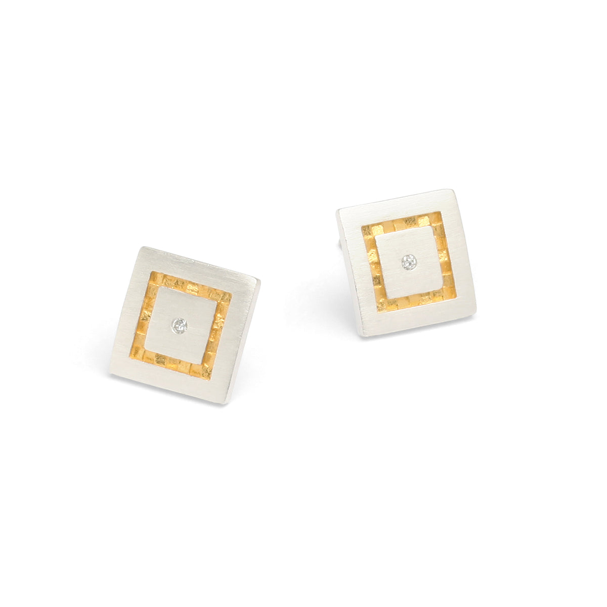 Ohrstecker Paspi von BERND WOLF aus 925er Sterlingsilber mit Diamant, Designlinie Paspartu.