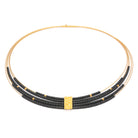 Collier Orfea von BERND WOLF aus 24-Karat-goldplattiertem Sterlingsilber mit Hämatin matt, Designlinie Mosaik.