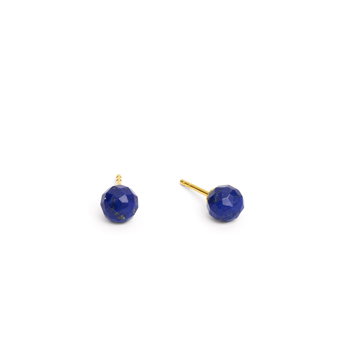Ohrstecker Facello von BERND WOLF aus 24-Karat-goldplattiertem Sterlingsilber mit Lapislazuli, Designlinie Planeo.
