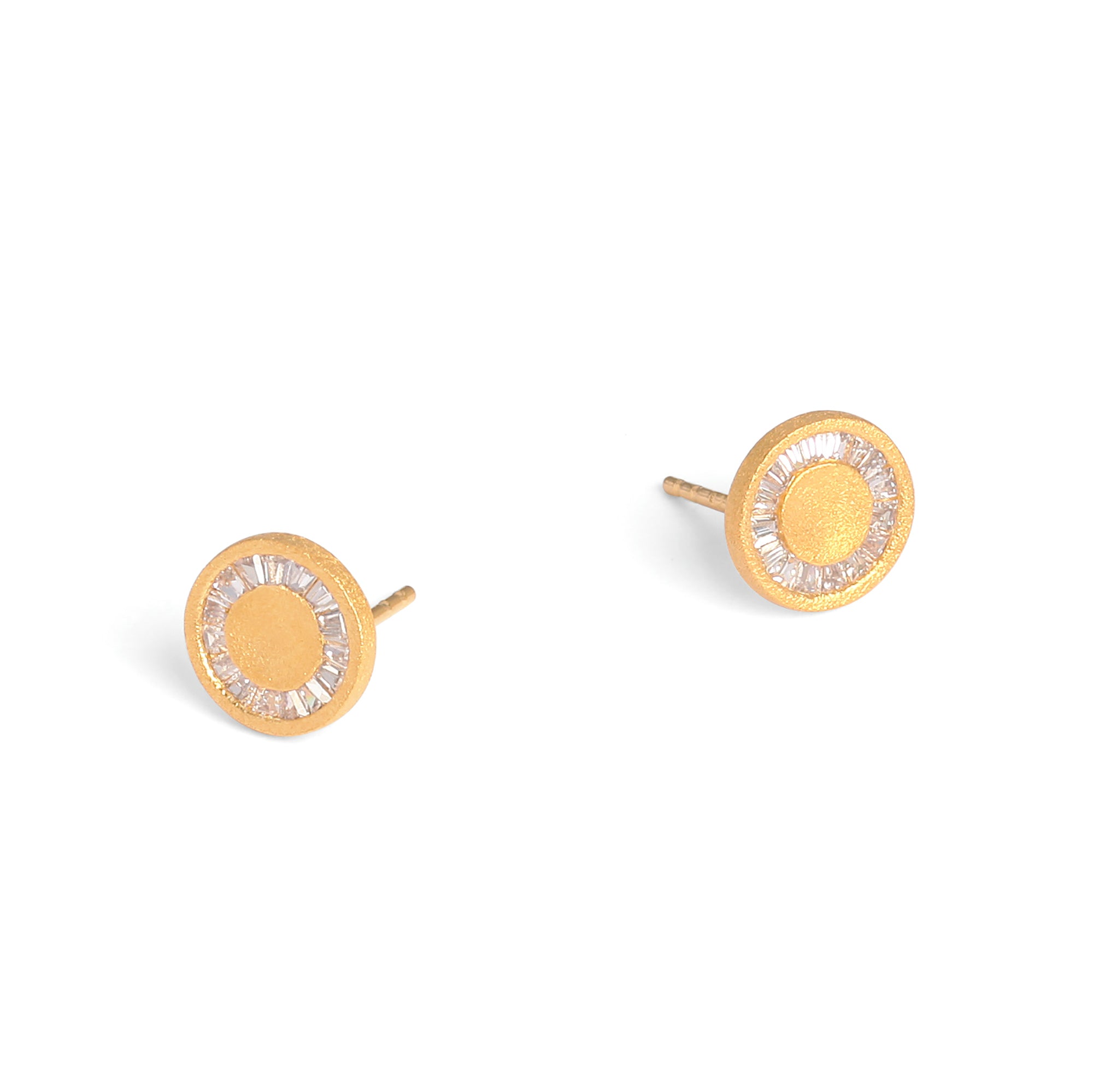 Ohrstecker Sonti von BERND WOLF aus 24-Karat-goldplattiertem Sterlingsilber mit Zirkonia, Designlinie Solenne.