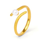 Ring Tema von BERND WOLF aus 24-Karat-goldplattiertem Sterlingsilber mit Süßwasserperle, Designlinie Basics.