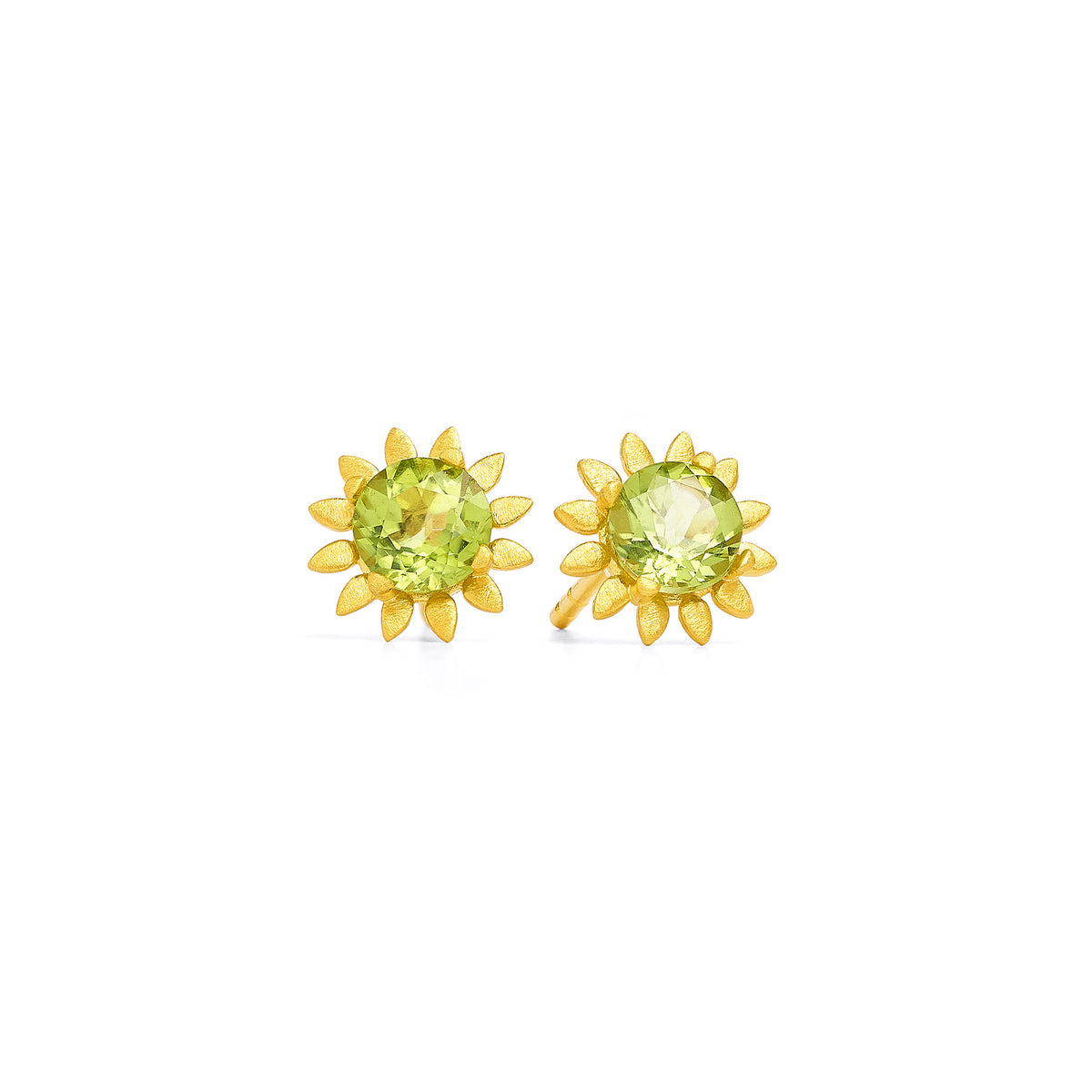 Ohrstecker Soleil von BERND WOLF aus 24-Karat-goldplattiertem Sterlingsilber mit Peridot, Designlinie Soleil.