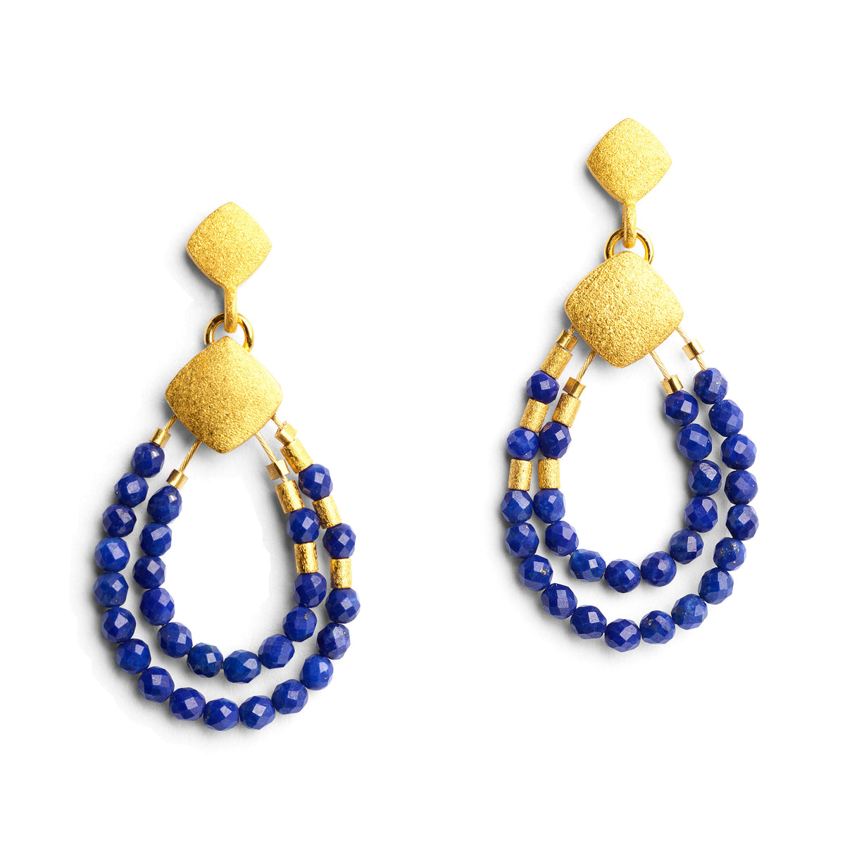 Ohrhänger Climini von BERND WOLF aus 24-Karat-goldplattiertem Sterlingsilber mit Lapislazuli, Designlinie Cleopatra.