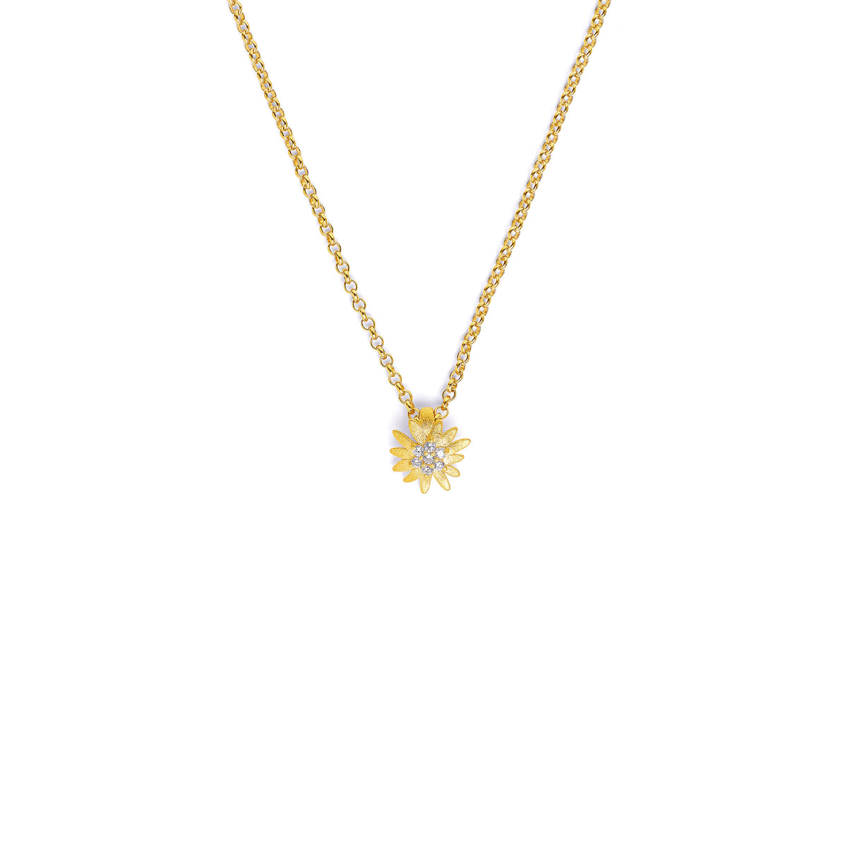 Kette mit Anhänger Almi von BERND WOLF aus 24-Karat-goldplattiertem Sterlingsilber mit Zirkonia, Designlinie Bergwelt.