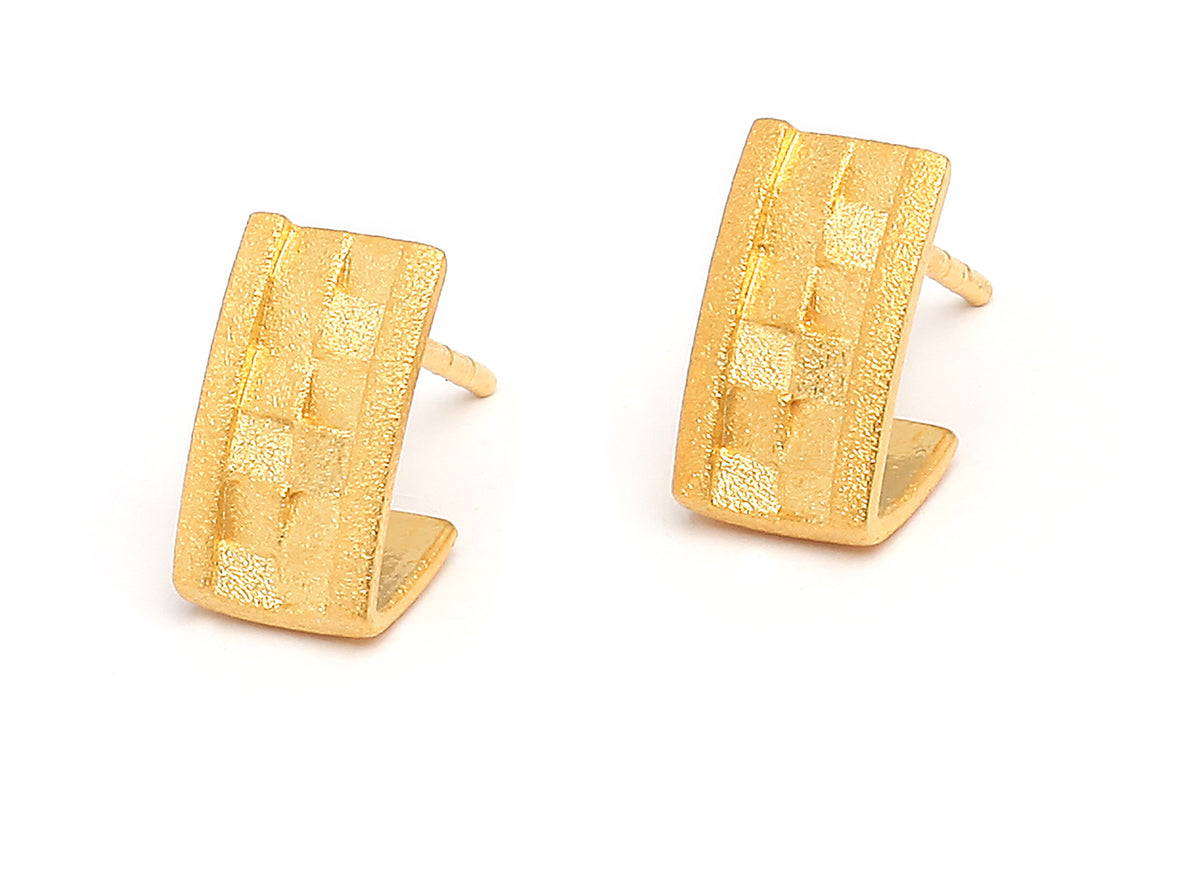 Ohrstecker Monique von BERND WOLF aus 24-Karat-goldplattiertem Sterlingsilber, Designlinie Mosaik.