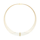 Collier Sentro von BERND WOLF aus 24-Karat-goldplattiertem Sterlingsilber mit Süßwasserperle, Designlinie Sentro.