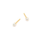 Ohrstecker Stecker SW von BERND WOLF aus 24-Karat-goldplattiertem Sterlingsilber mit Süßwasserperle, Designlinie Basics.
