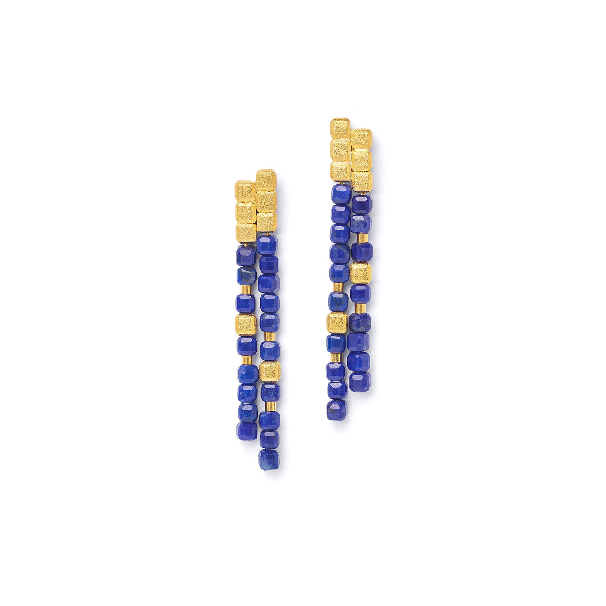 Ohrhänger Cusenia von BERND WOLF aus 24-Karat-goldplattiertem Sterlingsilber mit Lapislazuli, Designlinie Cubes.