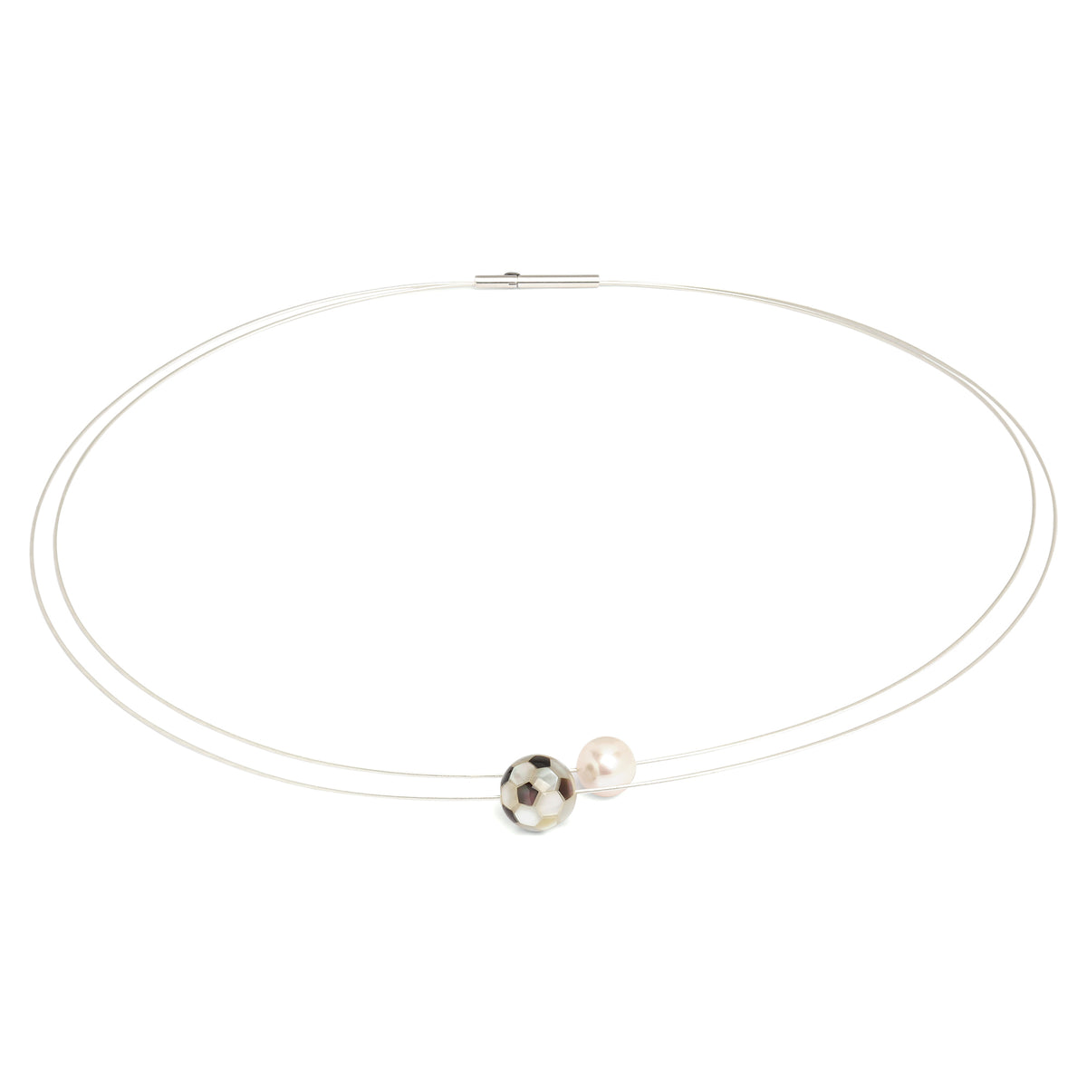 Collier Teamplay von BERND WOLF aus 925er Sterlingsilber mit Süßwasserperle, Designlinie Orbit.