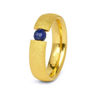 Ring Enno von BERND WOLF aus 24-Karat-goldplattiertem Sterlingsilber mit Lapislazuli, Designlinie Basics.