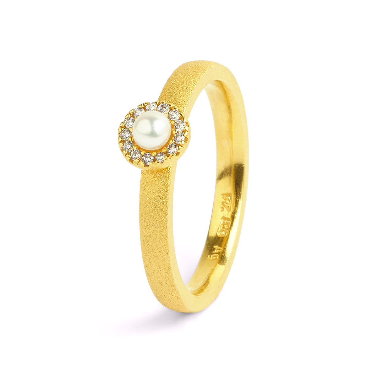 Ring Tissy von BERND WOLF aus 24-Karat-goldplattiertem Sterlingsilber mit Süßwasserperle, Designlinie Sparkling Pavé.